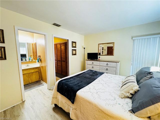 4903 Vincennes ST 212, Cape Coral, FL 33904