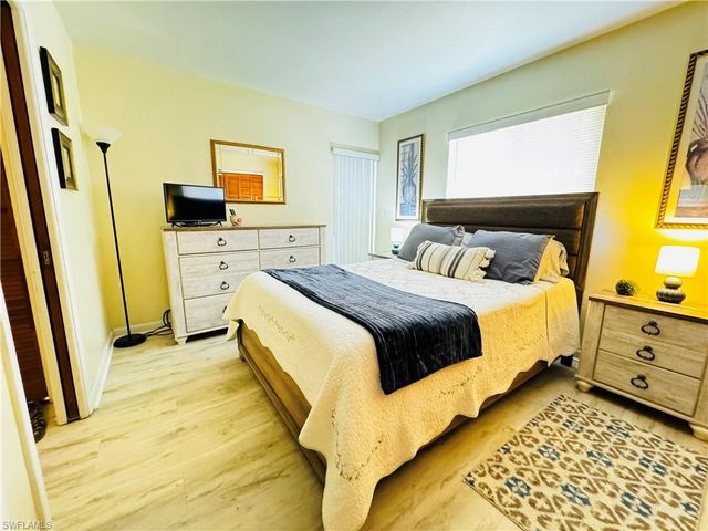 4903 Vincennes ST 212, Cape Coral, FL 33904