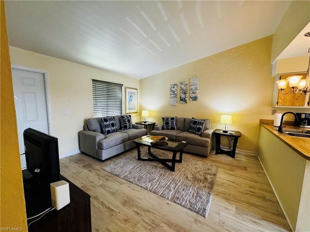 4903 Vincennes ST 212, Cape Coral, FL 33904