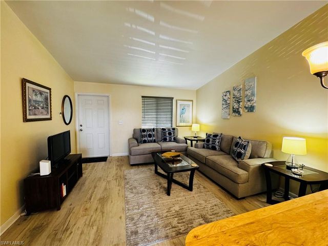 4903 Vincennes ST 212, Cape Coral, FL 33904