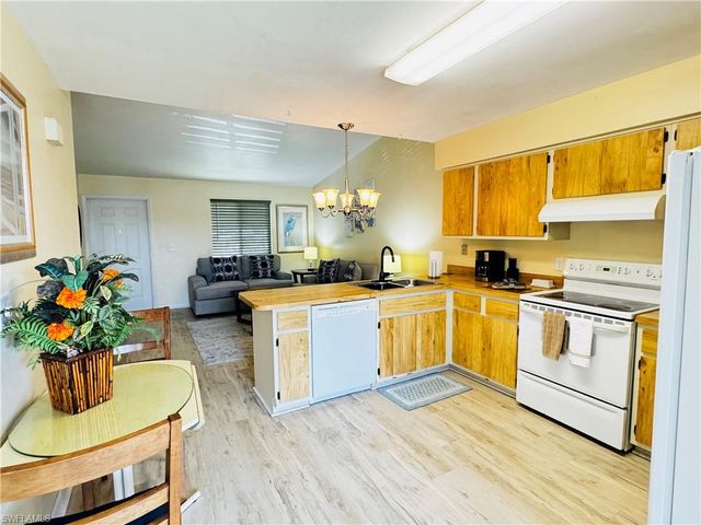 4903 Vincennes ST 212, Cape Coral, FL 33904