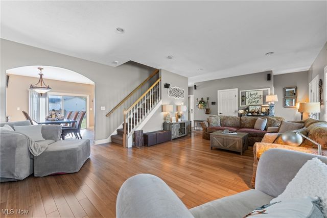 3048 Wright Road NW, Uniontown, OH 44685