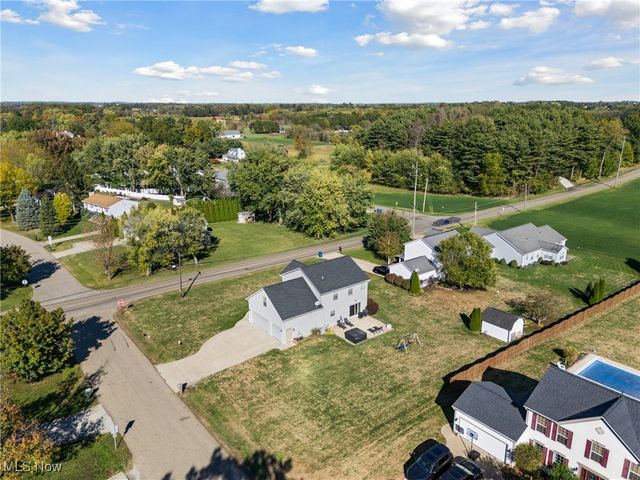 3048 Wright Road NW, Uniontown, OH 44685