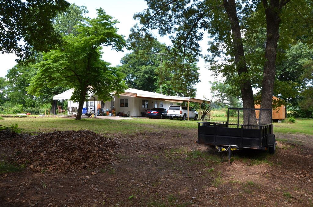 376 County Road 576, Udall, MO 65766