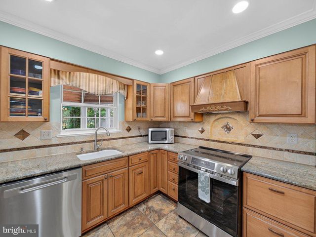 9413 VINEYARD HAVEN DR, Montgomery Village, MD 20886