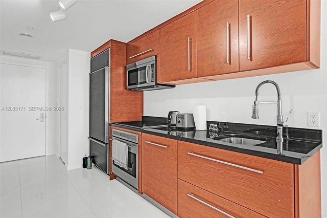 475 Brickell Ave 3408, Miami, FL 33131