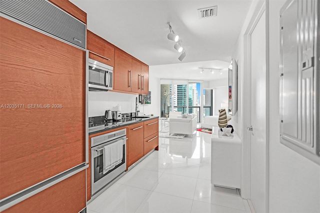 475 Brickell Ave 3408, Miami, FL 33131