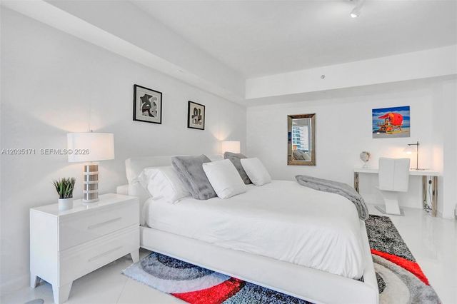 475 Brickell Ave 3408, Miami, FL 33131