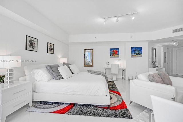475 Brickell Ave 3408, Miami, FL 33131