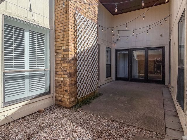 5128 Ledgestone Drive, Fort Worth, TX 76132