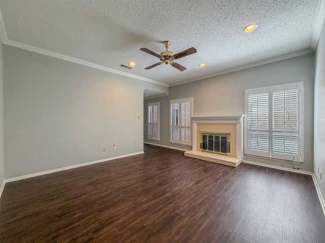 5128 Ledgestone Drive, Fort Worth, TX 76132