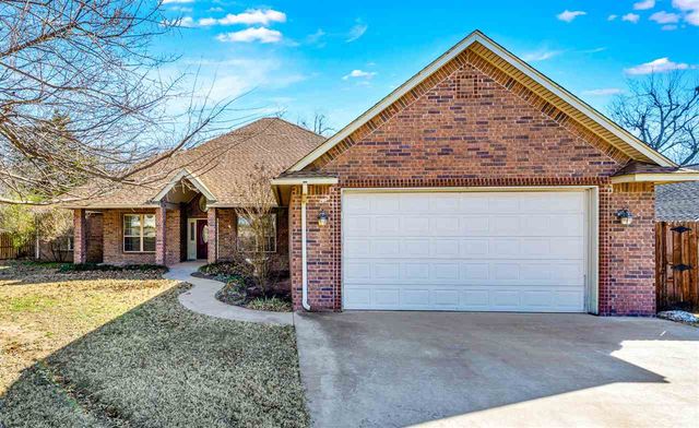 302 Timber Creek Cir, Fletcher, OK 73541