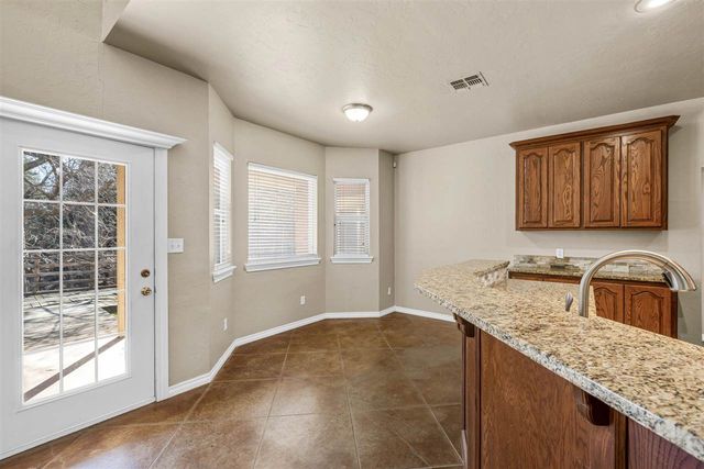 302 Timber Creek Cir, Fletcher, OK 73541