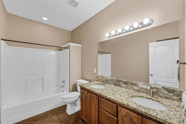 302 Timber Creek Cir, Fletcher, OK 73541