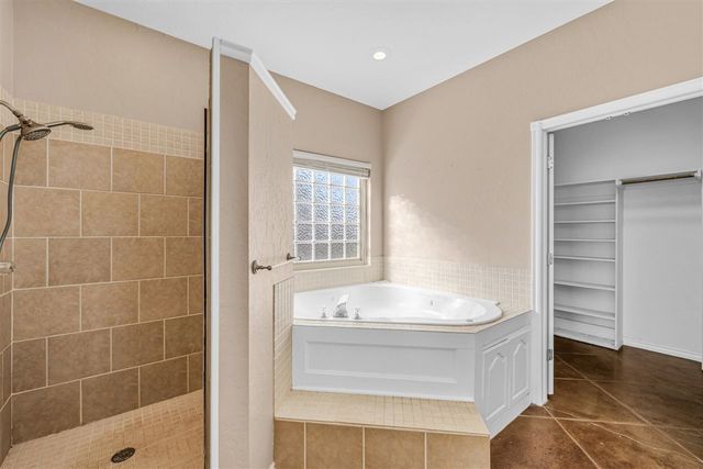 302 Timber Creek Cir, Fletcher, OK 73541