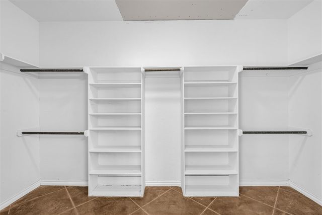 302 Timber Creek Cir, Fletcher, OK 73541