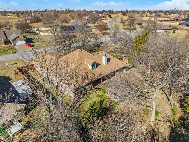 302 Timber Creek Cir, Fletcher, OK 73541