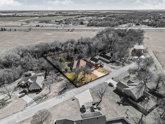 302 Timber Creek Cir, Fletcher, OK 73541