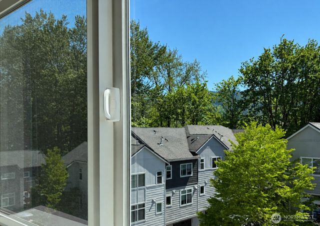 2229 NW Talus Dr, Issaquah, WA 98027