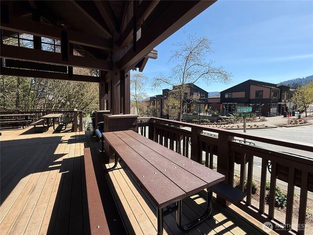 2229 NW Talus Dr, Issaquah, WA 98027