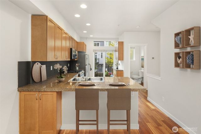 2229 NW Talus Dr, Issaquah, WA 98027