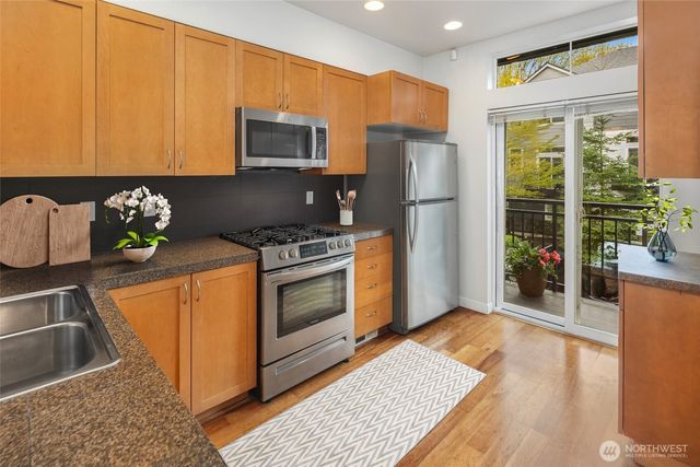 2229 NW Talus Dr, Issaquah, WA 98027