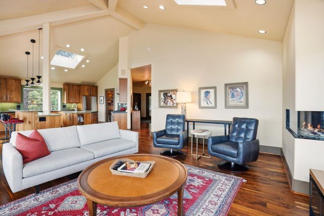 1627 NW Summit Drive, Bend, OR 97703