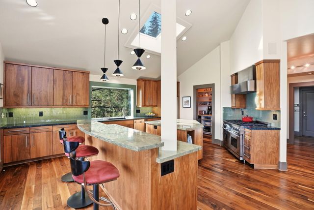 1627 NW Summit Drive, Bend, OR 97703