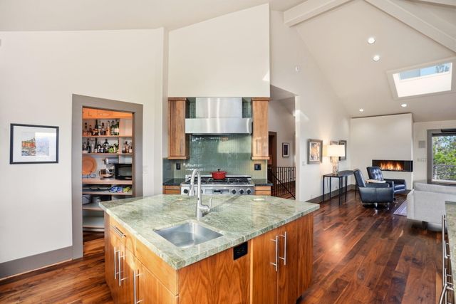 1627 NW Summit Drive, Bend, OR 97703