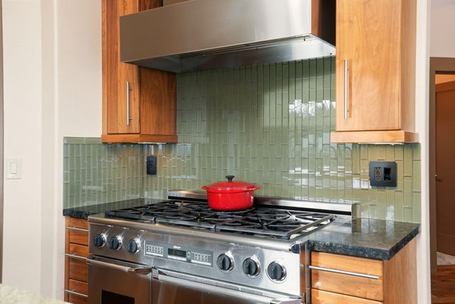 1627 NW Summit Drive, Bend, OR 97703