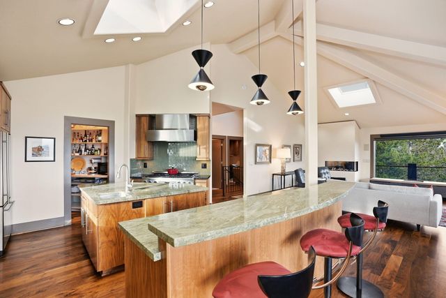 1627 NW Summit Drive, Bend, OR 97703