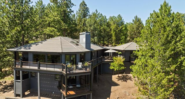 1627 NW Summit Drive, Bend, OR 97703