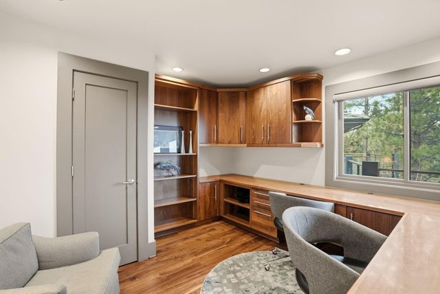 1627 NW Summit Drive, Bend, OR 97703