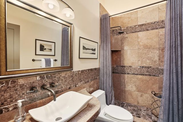 1627 NW Summit Drive, Bend, OR 97703