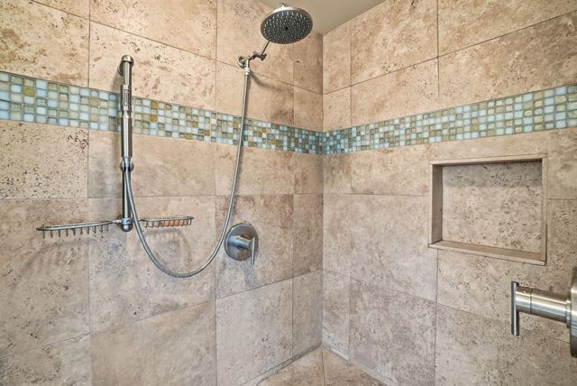 1627 NW Summit Drive, Bend, OR 97703