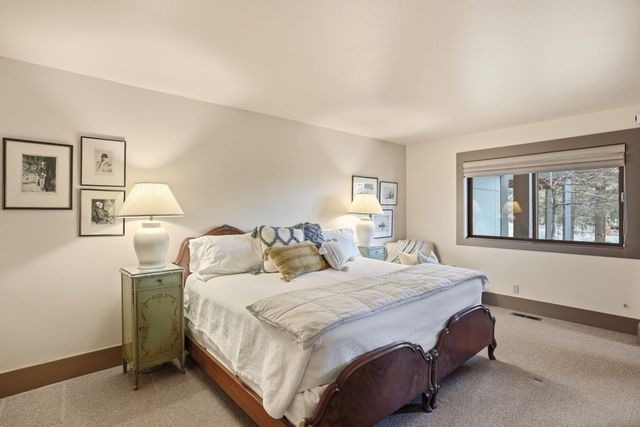 1627 NW Summit Drive, Bend, OR 97703