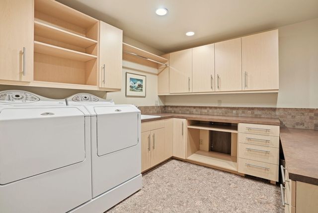 1627 NW Summit Drive, Bend, OR 97703