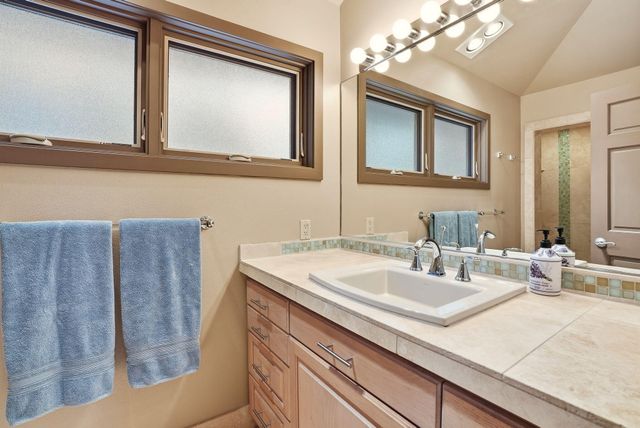 1627 NW Summit Drive, Bend, OR 97703