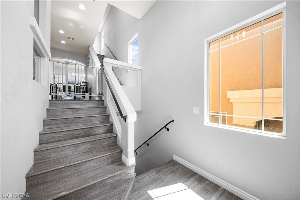 9420 Logan Ridge Court, Las Vegas, NV 89139 — photo 3