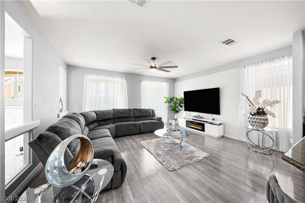 9420 Logan Ridge Court, Las Vegas, NV 89139 — photo 4