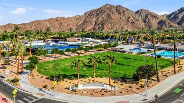 53305 Avenida Madero, La Quinta, CA 92253