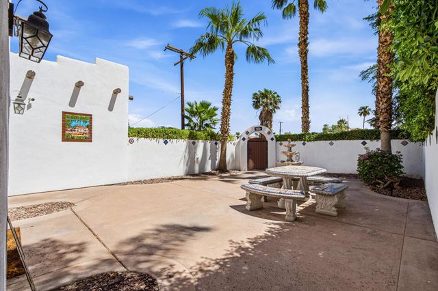 53305 Avenida Madero, La Quinta, CA 92253