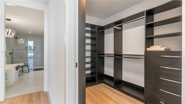 160 Isle Of Venice Dr 402, Fort Lauderdale, FL 33301