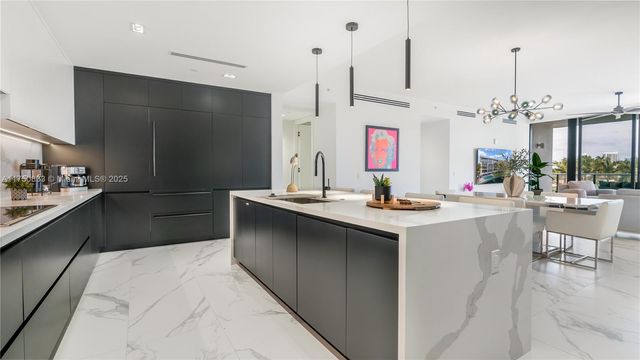 160 Isle Of Venice Dr 402, Fort Lauderdale, FL 33301