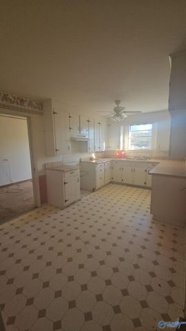 80 Wagnon Ferry Road, Gadsden, AL 35901