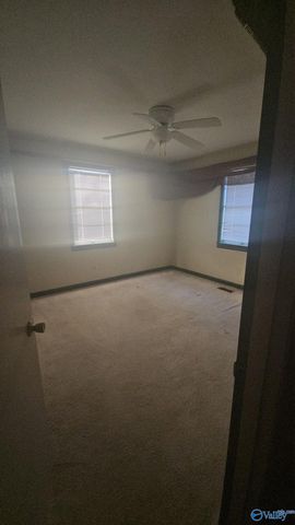 80 Wagnon Ferry Road, Gadsden, AL 35901