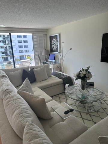 1208 Marine Way 204, North Palm Beach, FL 33408