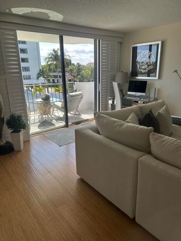 1208 Marine Way 204, North Palm Beach, FL 33408