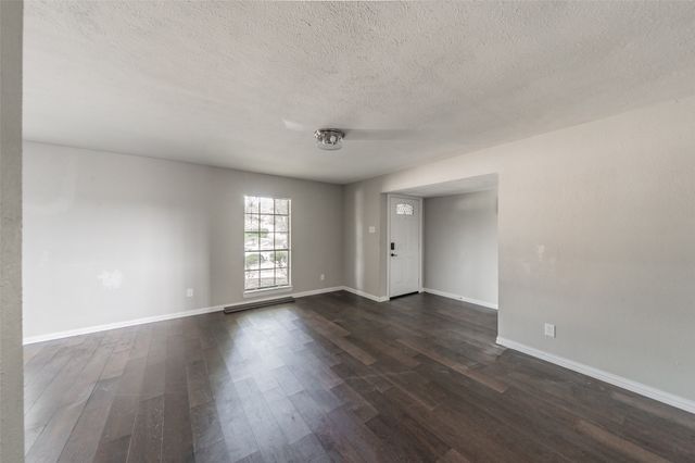 6422 Faircove Circle, Garland, TX 75043