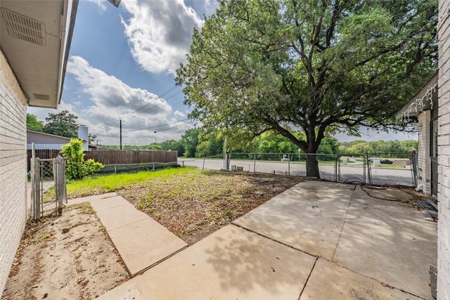 6422 Faircove Circle, Garland, TX 75043